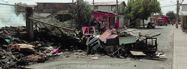 Quema de pastizales y basura alertó a los vecinos de calle Santa Marta con El Tranque