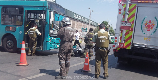 Al lugar llegaron funcionarios de Carabineros, bomberos, y ambulancia