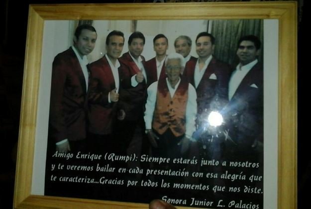 Era parte del staff de amigos de la Sonora Junior L. Palacio.