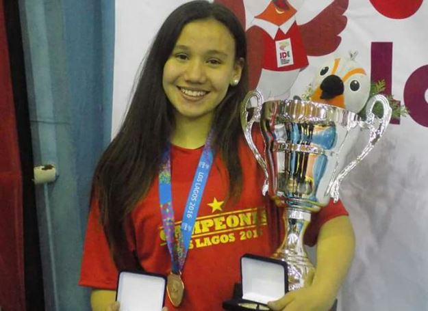 Basquetbolista pudahuelina fue reconocida con Premio Nacional del Deporte 2016