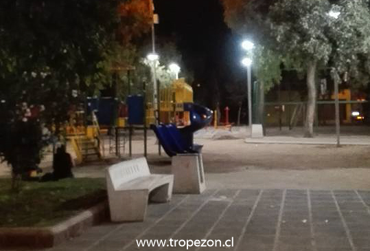 La plaza El Carmen al fin cuenta con todos sus faroles del alumbrado público en funcionamiento