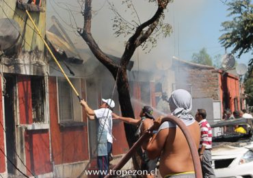 Incendio destruye cuatro casas y deja otras con daños en Pudahuel