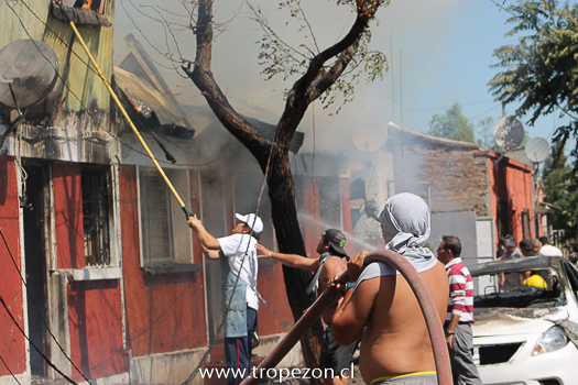 Incendio destruye cuatro casas y deja otras con daños en Pudahuel