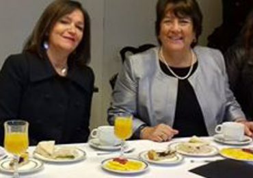 Representantes del Centro Educacional Pudahuel asistieron a desayuno con la ministra de Educación