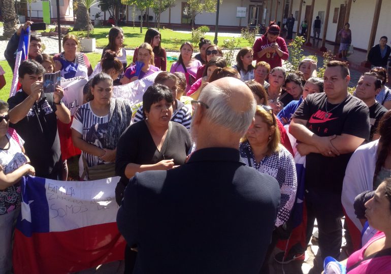 Comités de allegados de Pudahuel irrumpen en el Municipio para exigir respuesta a sus demandas