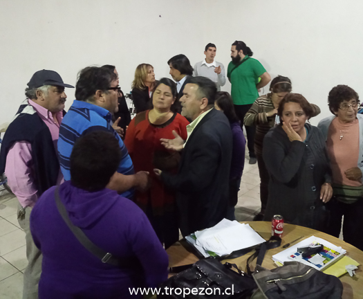 Asistentes de la educación logran acuerdo con empleador evitando paro de actividades