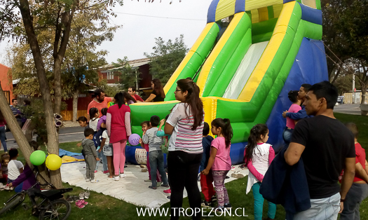 Iglesia evangélica conmemoró Semana Santa junto a niños y vecinos en Pudahuel