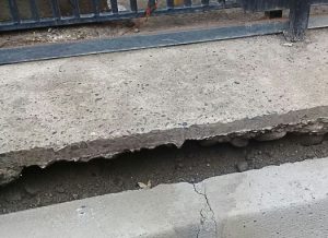 Enorme grieta por malos arreglos 
