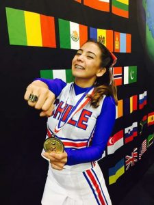 Yeimi Reyes, joven de Cerro Navia que obtuvo medalla de oro en el mundial de Cheerleaders en Orlando, EE.UU.