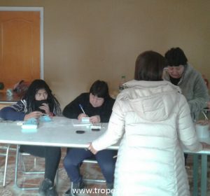 Socia que concurrió a votar a la Junta de vecinos N° 32 “Nueva Visión”