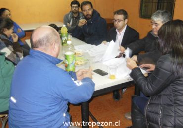 Vecinos se reúnen con diputado Silber para investigar venta de terreno en Pudahuel