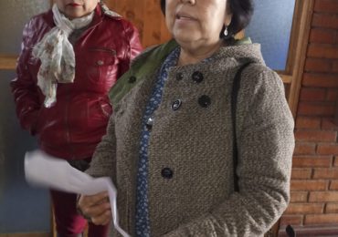 Dirigenta de salud irrumpe Concejo Municipal reclamando deuda de imposiciones en Cerro Navia