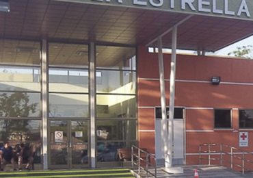 Mujer intentó dar muerte a recién nacido en baño de un centro de salud en Pudahuel