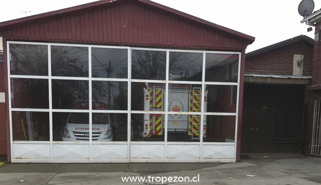 Vecinos preocupados por Compañía de Bomberos que permanece cerrada en Cerro Navia