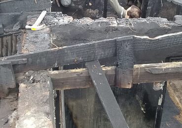 Incendio destruye casa en Cerro Navia