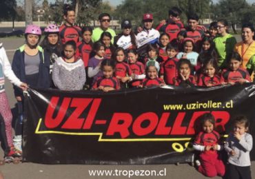 Vicecampeón mundial de patín carrera comparte con integrantes de club Uzi Roller Pudahuel