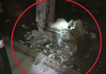 Vecinos reclaman actuar irresponsable de Enel en reposición de poste en Pudahuel