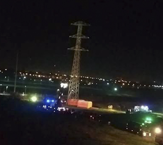 Joven al borde del suicidio tras subir a torre de alta tensión en Cerro Navia