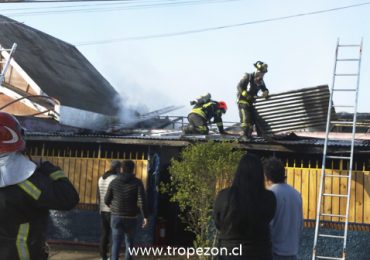 Incendio destruye casa en Cerro Navia