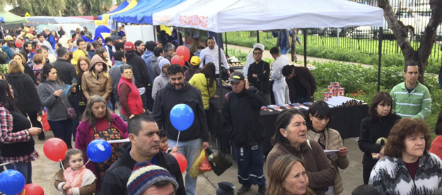 Vecinos disfrutaron de alimentos del mar en feria libre de Pudahuel