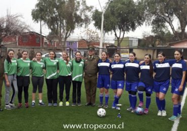 Equipos femeninos de Carabineros disputaron la denominada Copa de la Amistad en Pudahuel