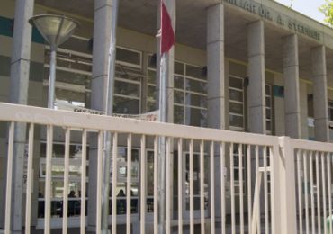 Funcionarios de salud preocupados por posible reducción de horas en Cerro Navia