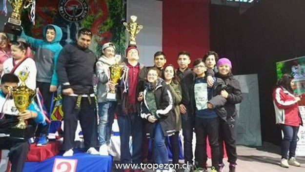 Gran participación de escuela de Taekwondo Um Yang en importante certamen nacional