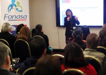 Fonasa presenta nuevos modelos de atención para pacientes en diálisis