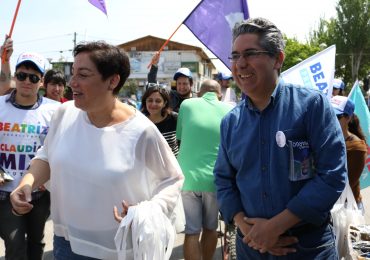 Beatriz Sánchez y Ricardo Camargo visitan el Persa Teniente Cruz