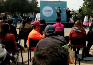 Con éxito se realiza Feria de la Inclusión en Cerro Navia