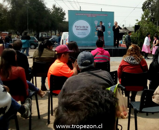 Con éxito se realiza Feria de la Inclusión en Cerro Navia