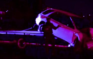 Delincuentes que escapaban de Carabineros termina chocando un árbol en Pudahuel