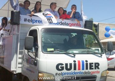Candidato presidencial visita Pudahuel a bordo del “Guillier Móvil”