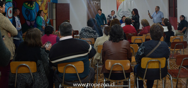 Fracasa reunión de la Unión Comunal de Juntas de Vecinos que buscaba ratificar directiva en Pudahuel