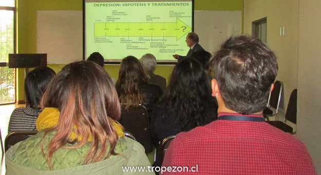 La Unidad de Salud Mental del C.R.S. comparte conocimiento y experiencias sobre la esquizofrenia con profesionales de la atención primaria de salud