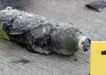 Lanzan bombas incendiarias a local de votación en Cerro Navia