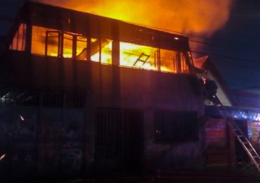 Seis casas y una barraca se queman en Cerro Navia