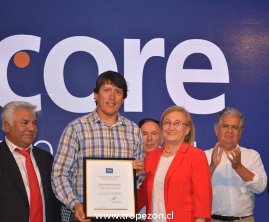Pudahuelino recibe importante reconocimiento público a nivel regional