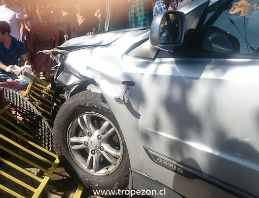 Choque de vehículos en San Pablo con Los Ediles, deja tres peatones heridos por accidente en Pudahuel