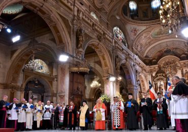 Cardenal Ezzati invitó a enfrentar la situación de pobreza, mujeres, menores, salud y migración en el país