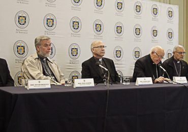 Cardenal Ezzati: “El Papa nos invita a buscar medidas para reparar el mal cometido”