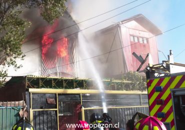Incendio destruye casas en Cerro Navia