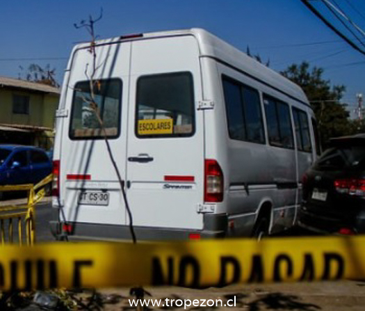Conductor es baleado  al momento de subir alumnos a furgón escolar en Cerro Navia
