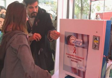 Dispensadores de condones fueron instalados en liceos de Cerro Navia