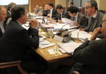 Mixta por delitos de Cohecho: acuerdan aumentar las penas de presidio, las multas y el periodo de inhabilidad absoluta para cargos u oficios públicos