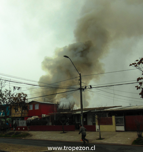 Incendio en local comercial deja diversos daños a inmueble en Cerro Navia