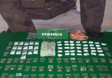 Durante patrullaje preventivo del OS7 detiene a sujetos vendiendo drogas en la vía pública en Pudahuel