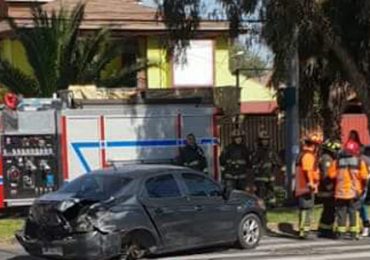 Choque en Pudahuel sur deja a personas lesionadas y daños considerables en vehículos