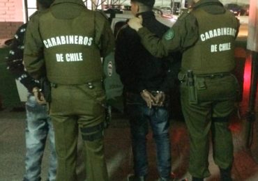 Por robo con intimidación, carabineros detiene a tres delincuentes en Pudahuel
