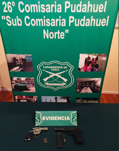 Dos sujetos son detenidos por porte ilegal de armas de fuego en Pudahuel